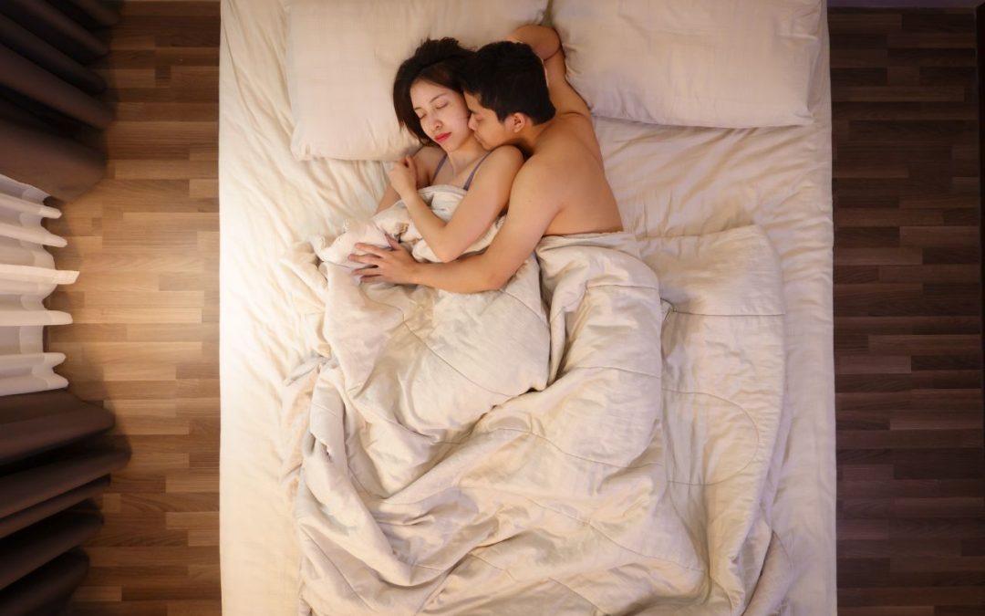 Le sexe aide-t-il vraiment à mieux dormir ?